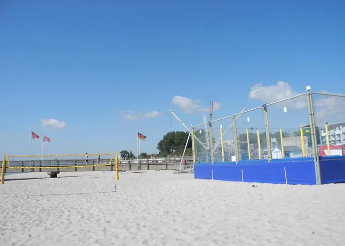 Leuchtturm 12 - * Großenbrode